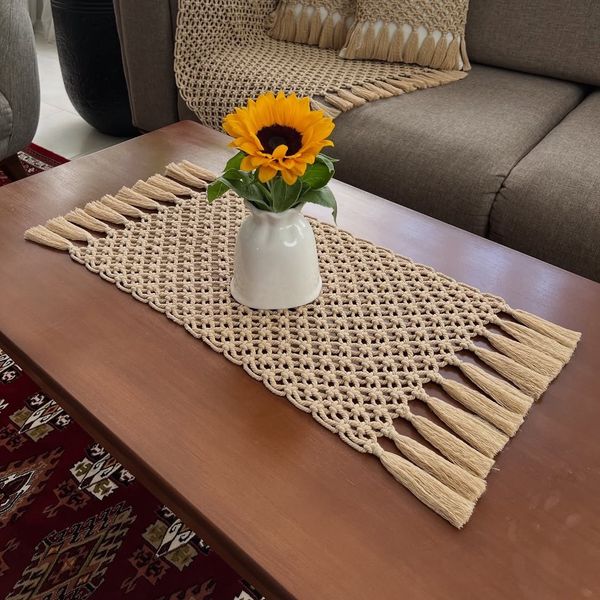 رومیزی مکرومه بافی مدل لوزی رنگ‌ کرم