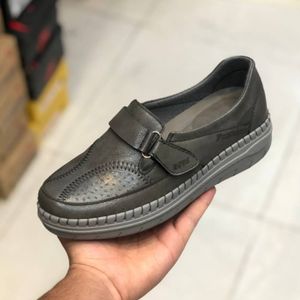 خرید انلاین کفش طبی چرم زنانه چسبی رنگ قهوه ای