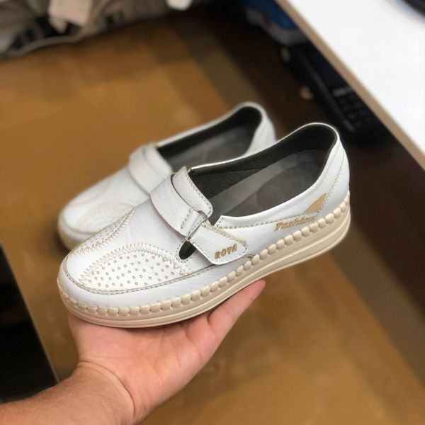 کفش طبی چرم زنانه چسبی رنگ سفید