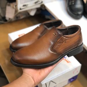 خرید انلاین کفش چرم مردانه مجلسی مدل رخشی رنگ عسلی
