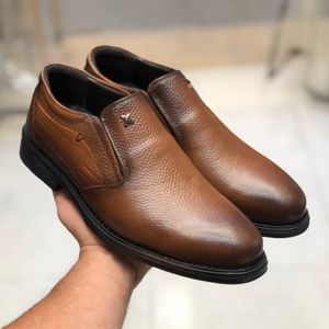 کفش چرم مردانه مجلسی مدل رخشی رنگ عسلی