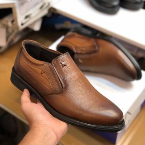 خرید انلاین کفش چرم مردانه مجلسی مدل رخشی رنگ عسلی