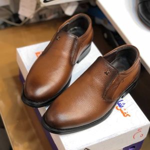 خرید اینترنتی کفش چرم مردانه مجلسی مدل رخشی رنگ عسلی