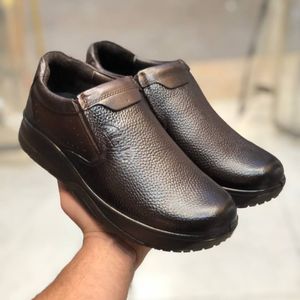 کفش چرم طبی مردانه طرح کلارک رخشی سوخته