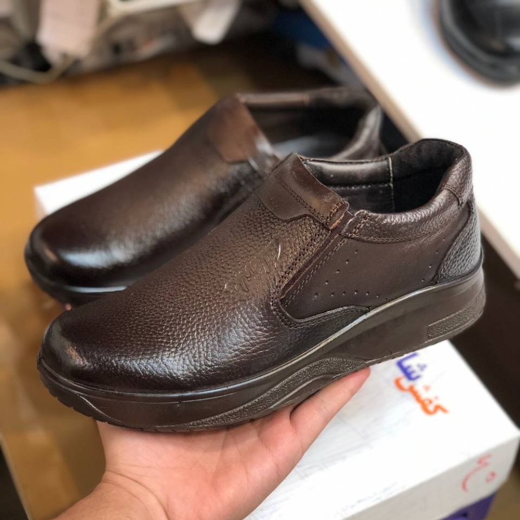 قیمت کفش چرم طبی مردانه طرح کلارک رخشی سوخته