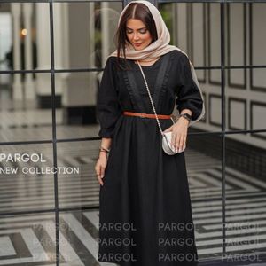 پیراهن سولینا همراه با کمربند چرم