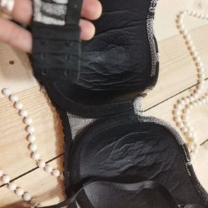 سوتین کاپدار با طرح انگلیسی st64t