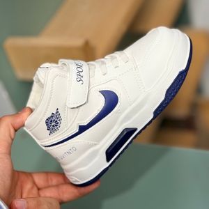 خرید اینترنتی قیمت کتونی بچگانه نیمساق طرح نایک جردن از Toobaco کد 4080702