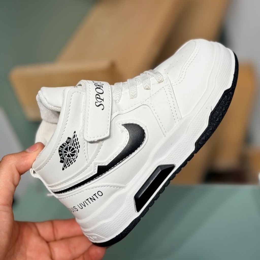 خرید اینترنتی قیمت کتونی بچگانه نیمساق طرح نایک جردن از Toobaco کد 4080702