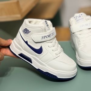 خرید اینترنتی قیمت کتونی بچگانه نیمساق طرح نایک جردن از Toobaco کد 4080702