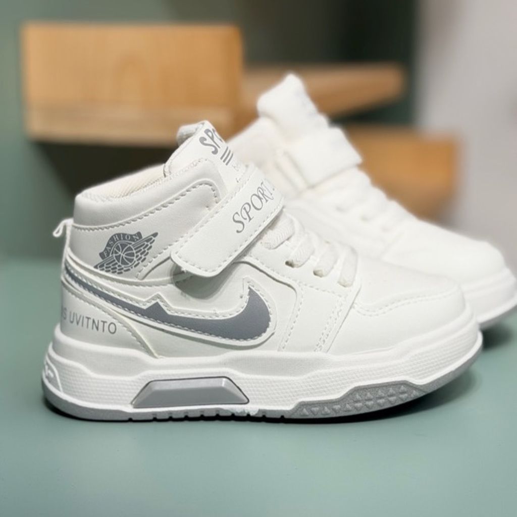 خرید اینترنتی قیمت کتونی بچگانه نیمساق طرح نایک جردن از Toobaco کد 4080702