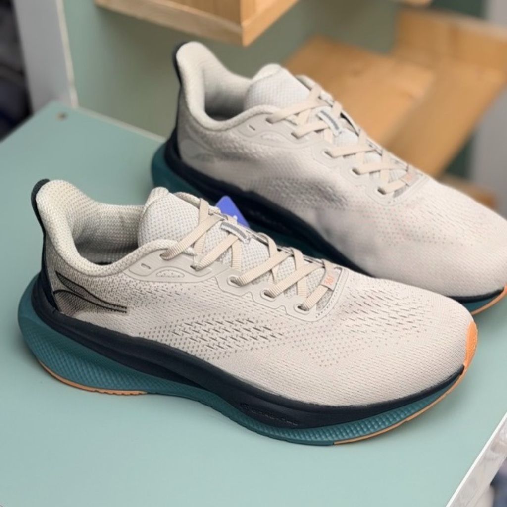 خرید اینترنتی کتونی اورجینال Running برند 361 کد 4080808