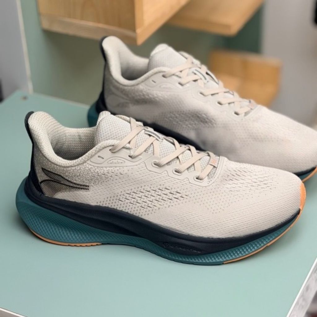 مشخصات کتونی اورجینال Running برند 361 کد 4080808