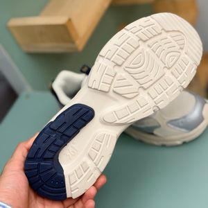 خرید اینترنتی قیمت کتونی اورجینال Running RETRO برند 361 کد 4080809