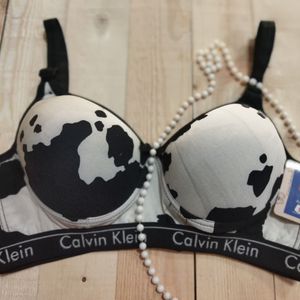 سوتین کاپدار طرح گاوی st766