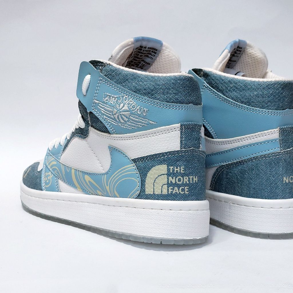 خرید اینترنتی کتونی ساقدار ترویس طرح نورث فیس The North Face