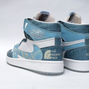 خرید اینترنتی کتونی ساقدار ترویس طرح نورث فیس The North Face