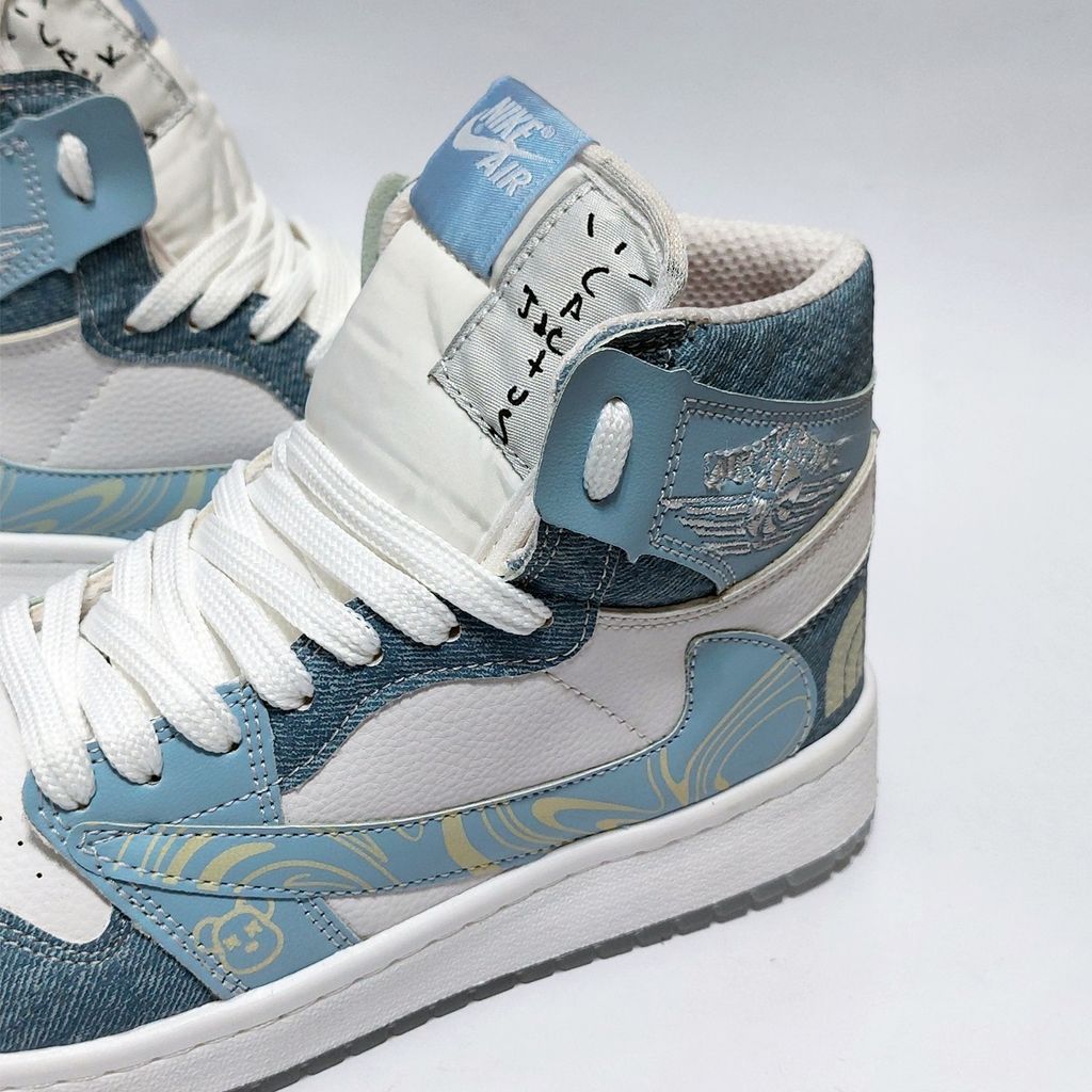 مشخصات کتونی ساقدار ترویس طرح نورث فیس The North Face