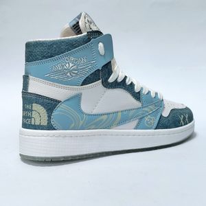 مشخصات کتونی ساقدار ترویس طرح نورث فیس The North Face