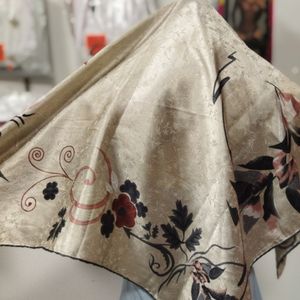 روسری طرحدار ساتن زنانه rs6t6