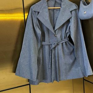 فروش اینترنتی مانتو شنل دیپلمات