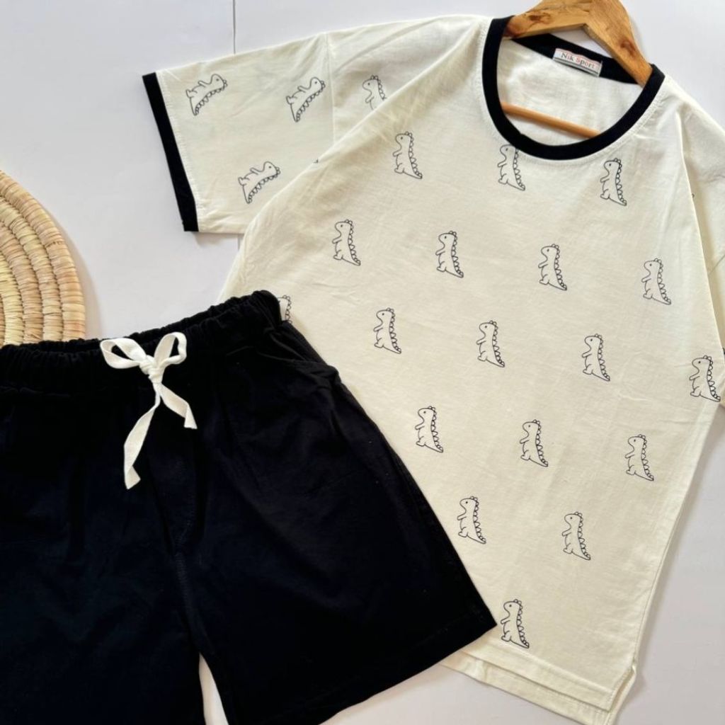 خرید اینترنتی تیشرت و شورتک نخ پنبه خالص