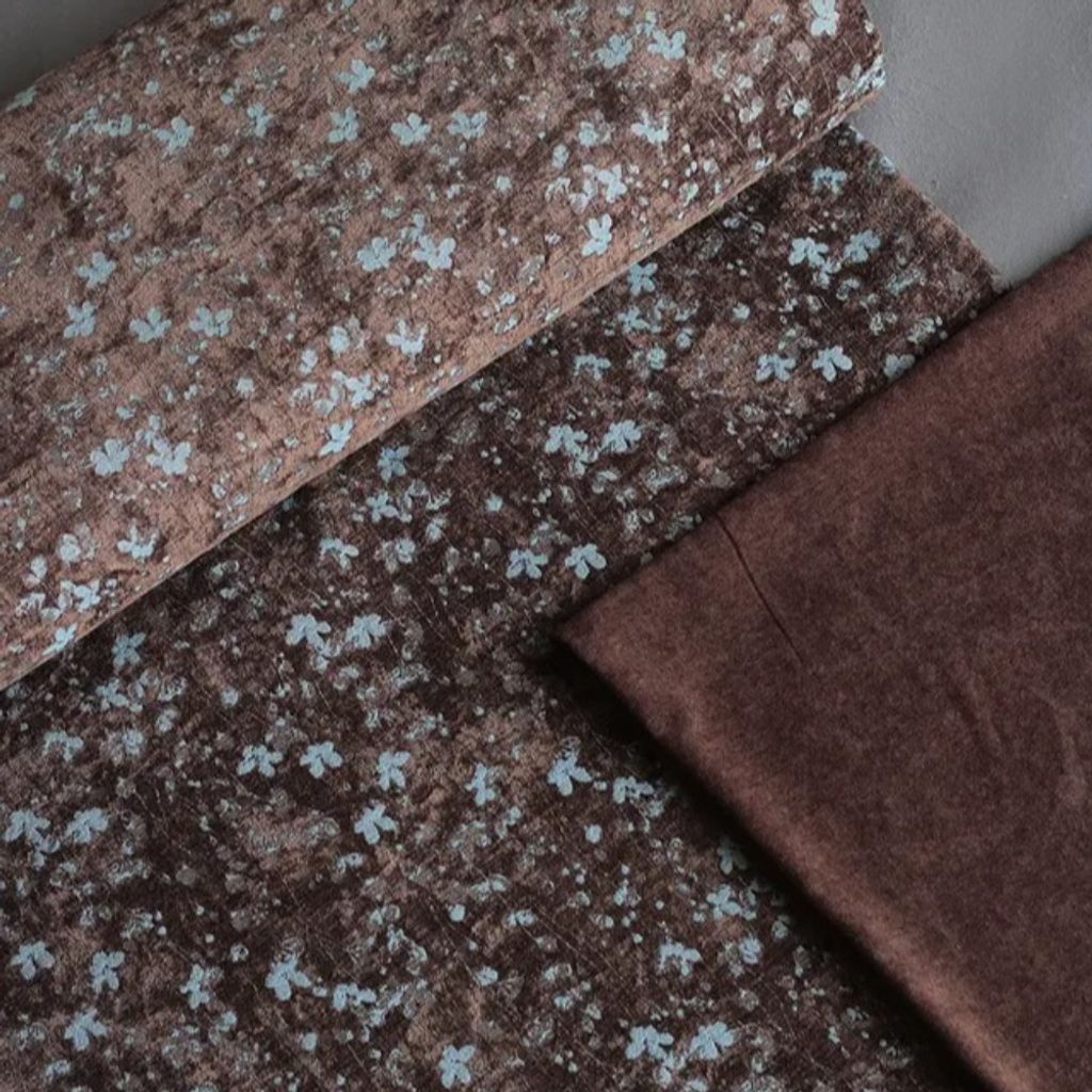 خرید اینترنتی پارچه شانل مخمل طرحدار