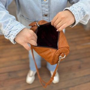 قیمت کیف اسپرت زنانه و دخترانه مدل دیلمونا