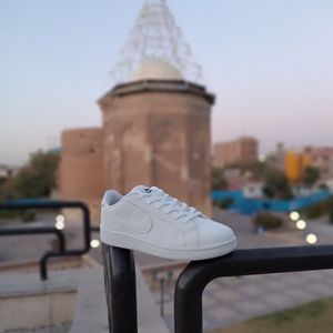 قیمت ارزان کتونی ونس مردانه نایک تمام سفید کیفیت بالا(زیره لاستیک)