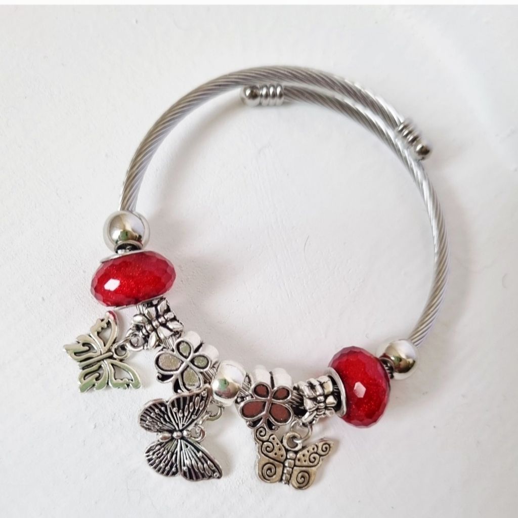 مشخصات دستبند پاندورا پروانه