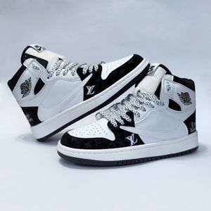 خرید انلاین کتونی ساقدار ترویس ال وی Travis LV