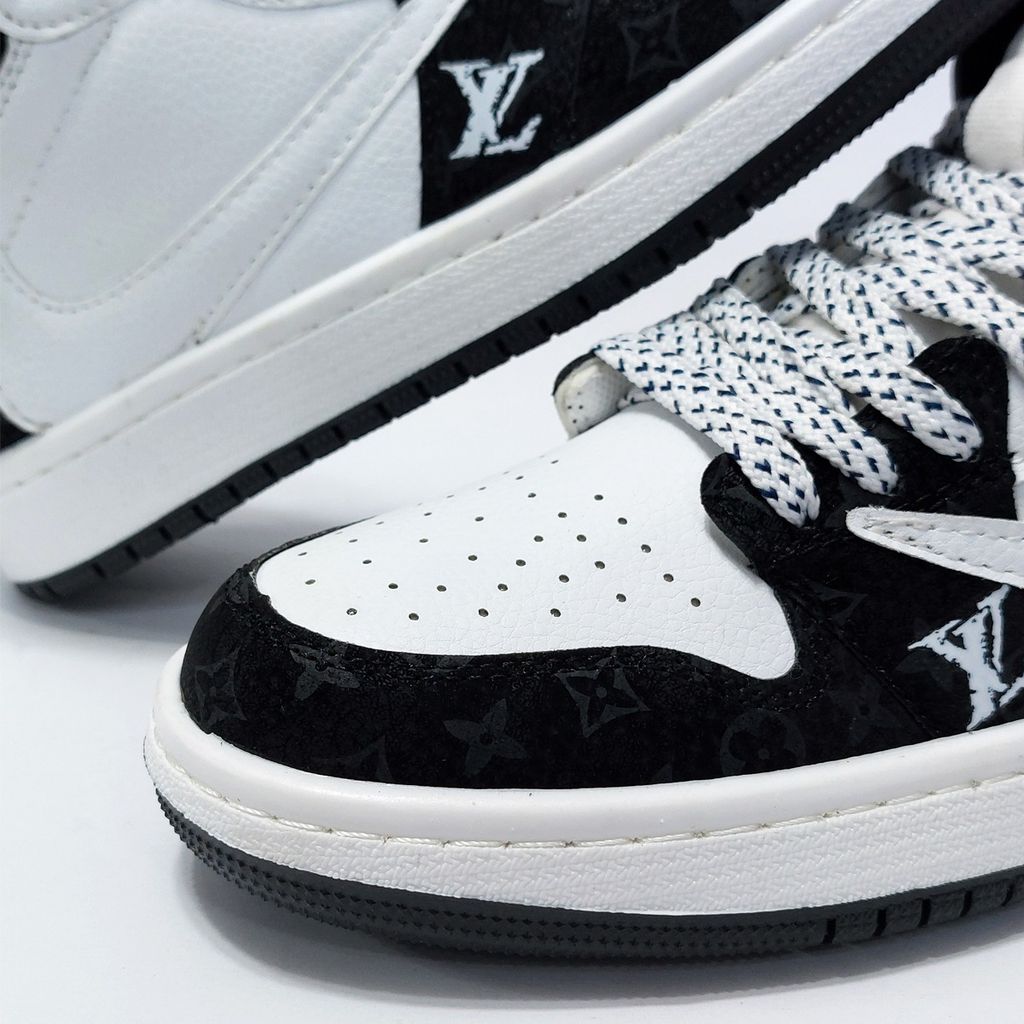 فروش اینترنتی کتونی ساقدار ترویس ال وی Travis LV