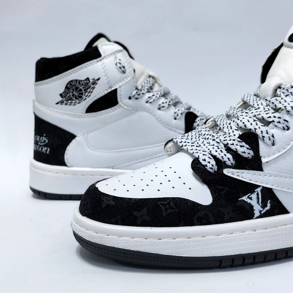 قیمت کتونی ساقدار ترویس ال وی Travis LV