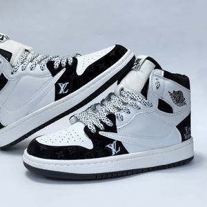 قیمت ارزان کتونی ساقدار ترویس ال وی Travis LV