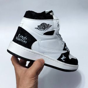 قیمت ارزان کتونی ساقدار ترویس ال وی Travis LV