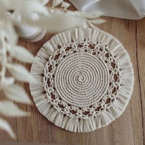 زیر بشقابی مکرومه طرح سپید