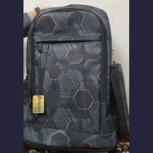 کوله پشتی مدرسه طرح شش ضلعی به همراه جامدادی (برند Respina)