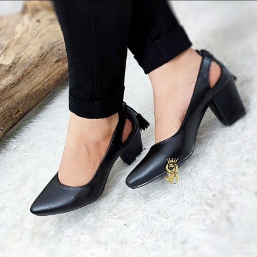 فروش اینترنتی کفش مجلسی زنانه پشت منگوله رنگ نسکافهای و مشکی پاخور شیک