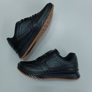 مشخصات کتونی مردانه اکو بیوم مشکی کیفیت بالا