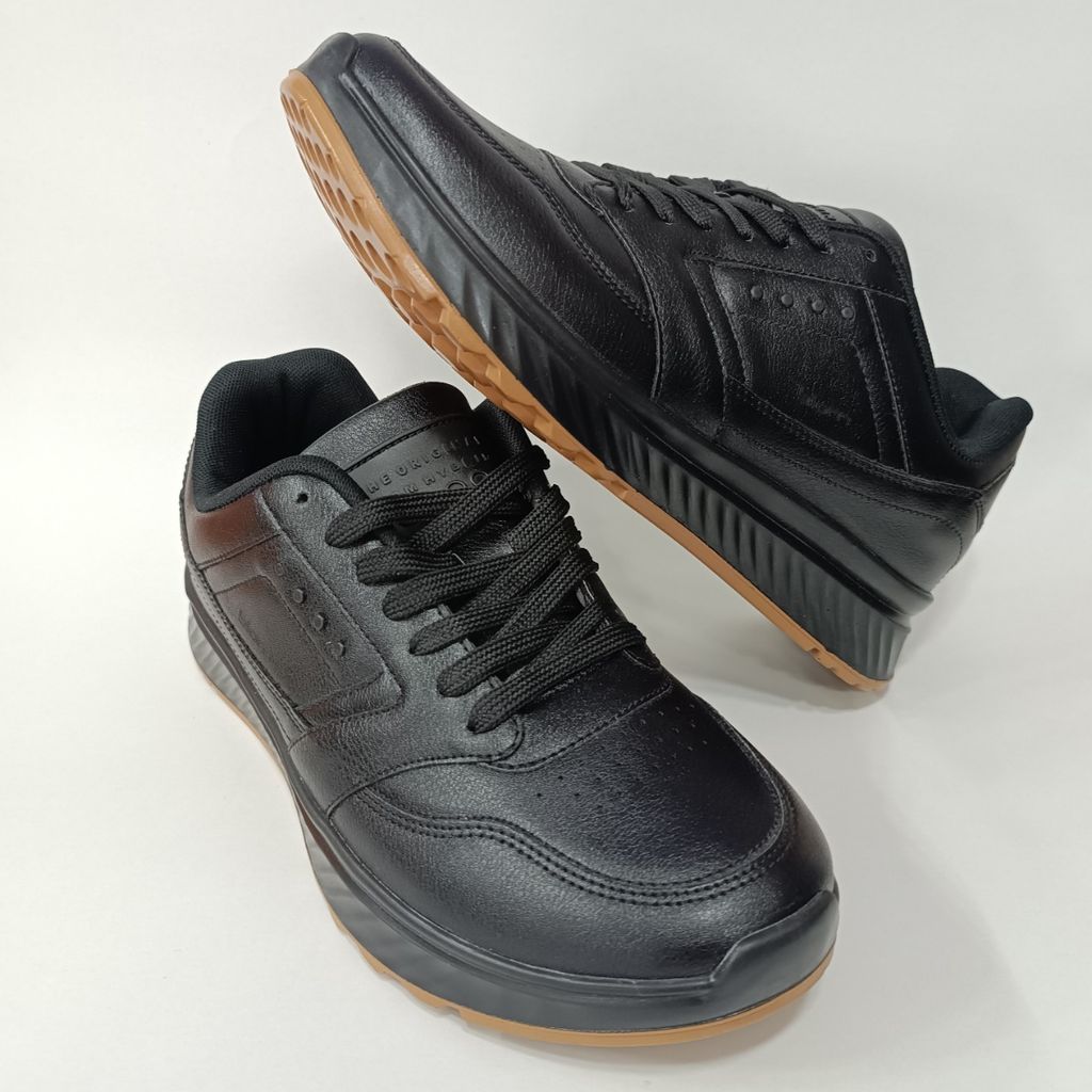 خرید انلاین کتونی مردانه اکو بیوم مشکی کیفیت بالا