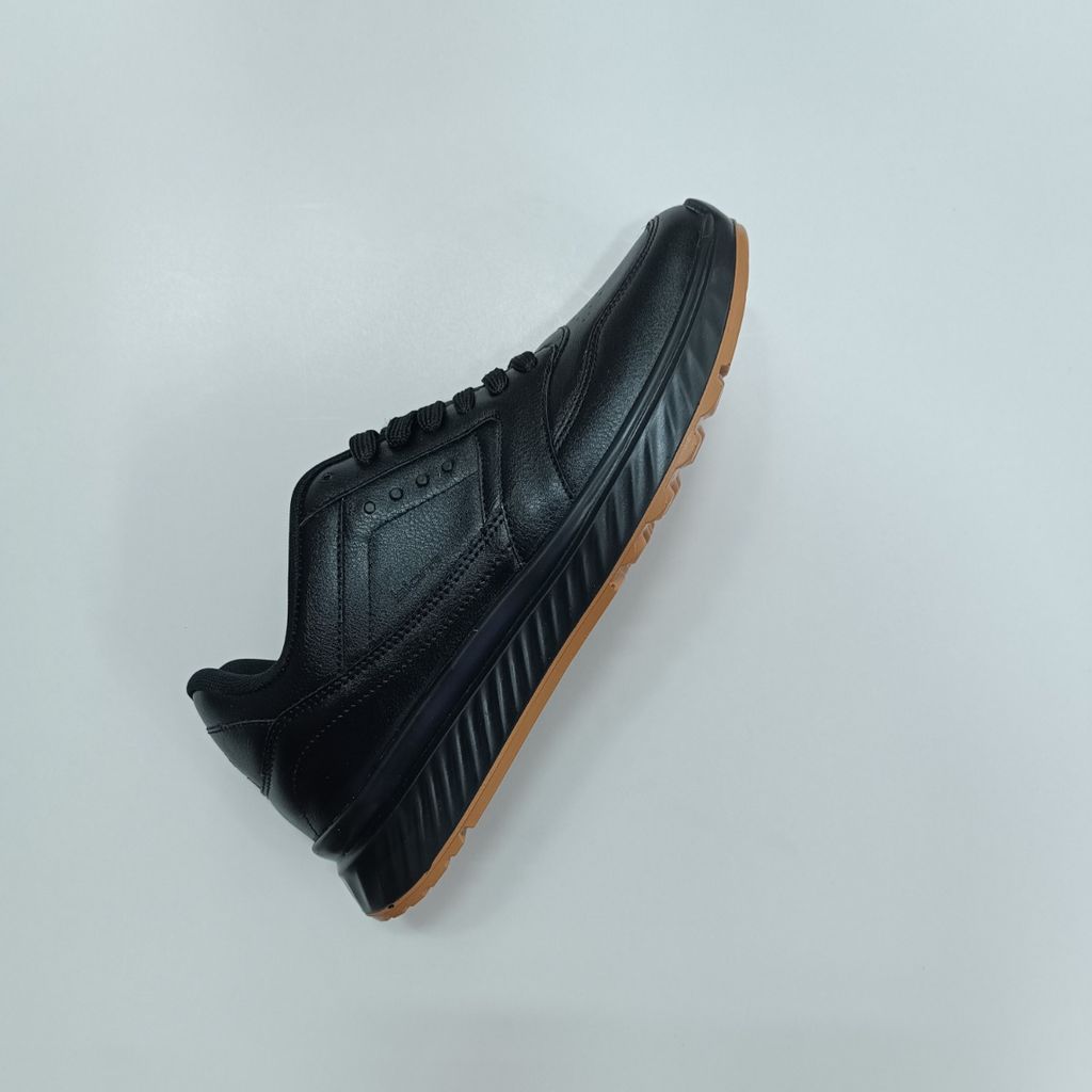 خرید آنلاین کتونی مردانه اکو بیوم مشکی کیفیت بالا