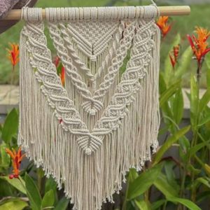 دیوار کوب مکرومه بافی مدل سیما