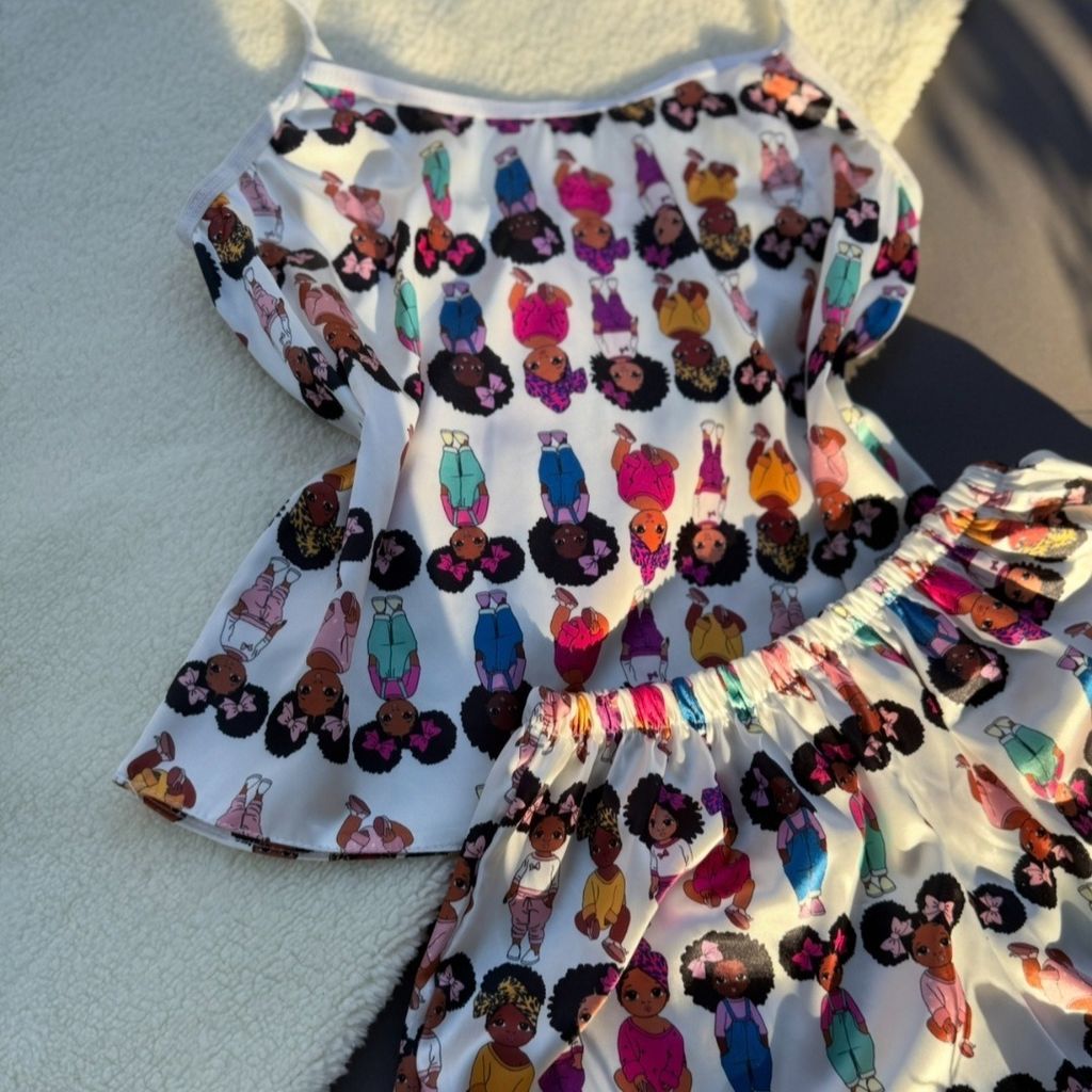 قیمت تاپ و شلوارک دخترک آفریقایی