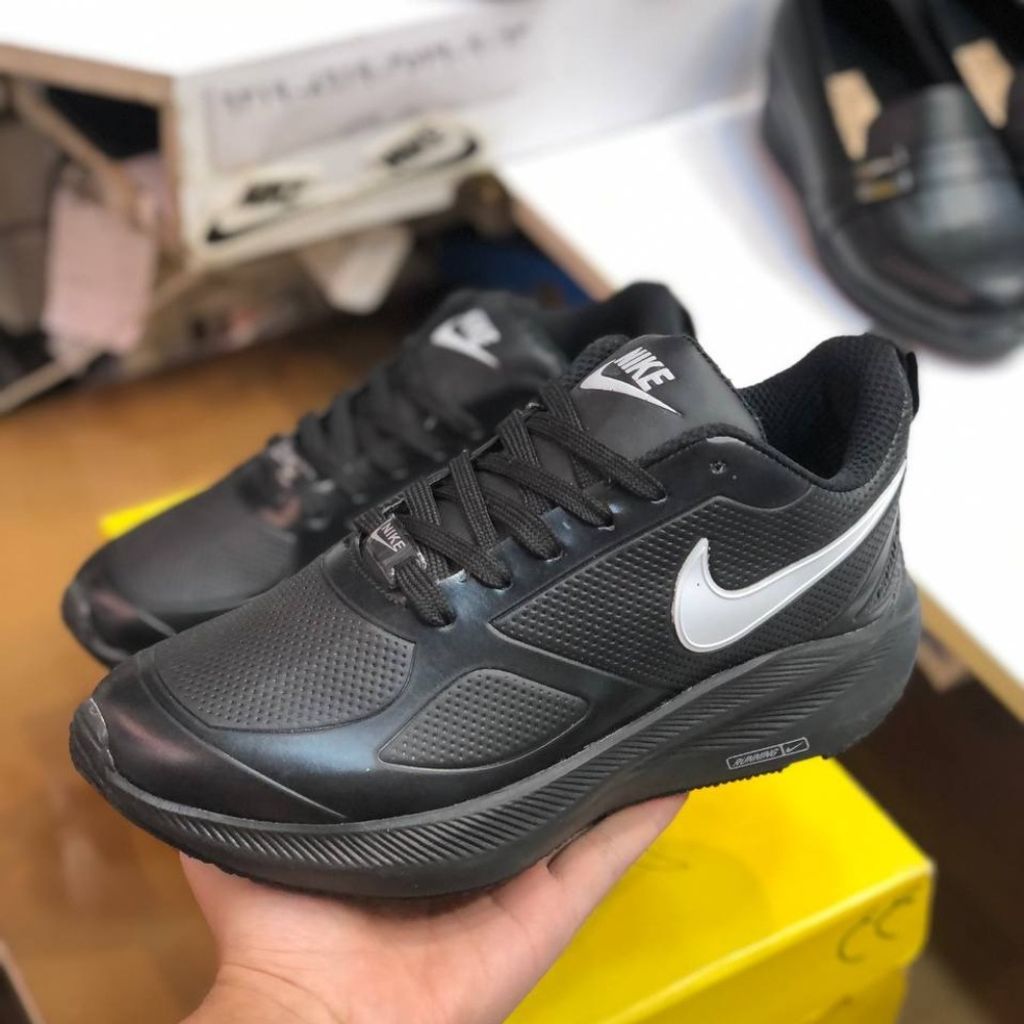 فروش اینترنتی کفش نایک گاید چرم مردانه رنگ مشکی تمام