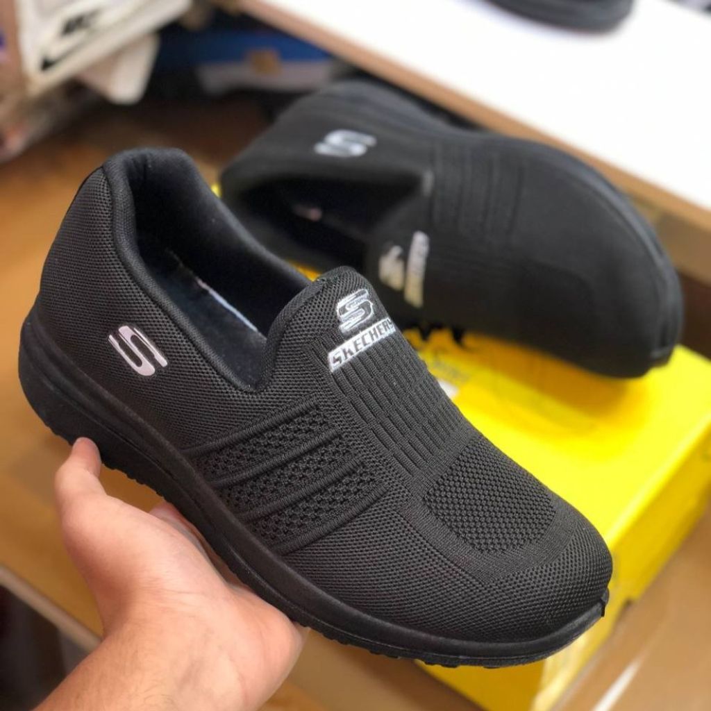 خرید اینترنتی کفش اسکیچرز بی بند مردانه برند چاپان مشکی