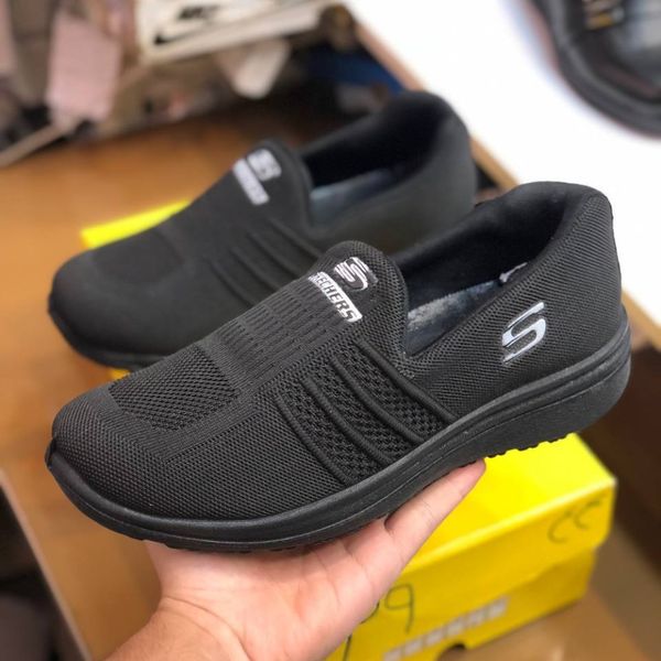 کفش اسکیچرز بی بند مردانه برند چاپان مشکی