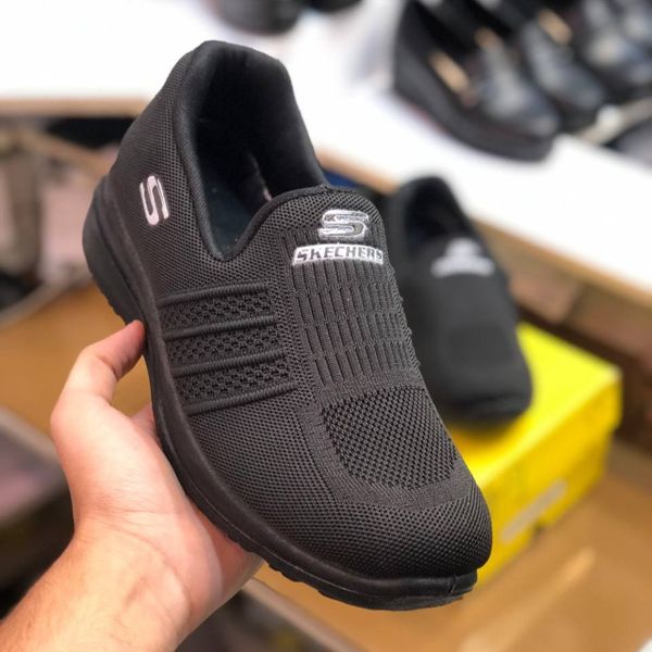 کفش اسکیچرز بی بند مردانه برند چاپان مشکی