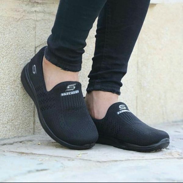 کفش اسکیچرز بی بند مردانه برند چاپان مشکی