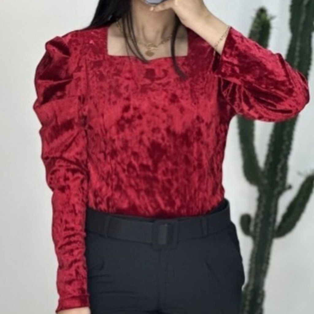 خرید اینترنتی شومیز مخمل مدل ملکه