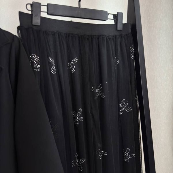 ست سه تیکه کت دامن و شال